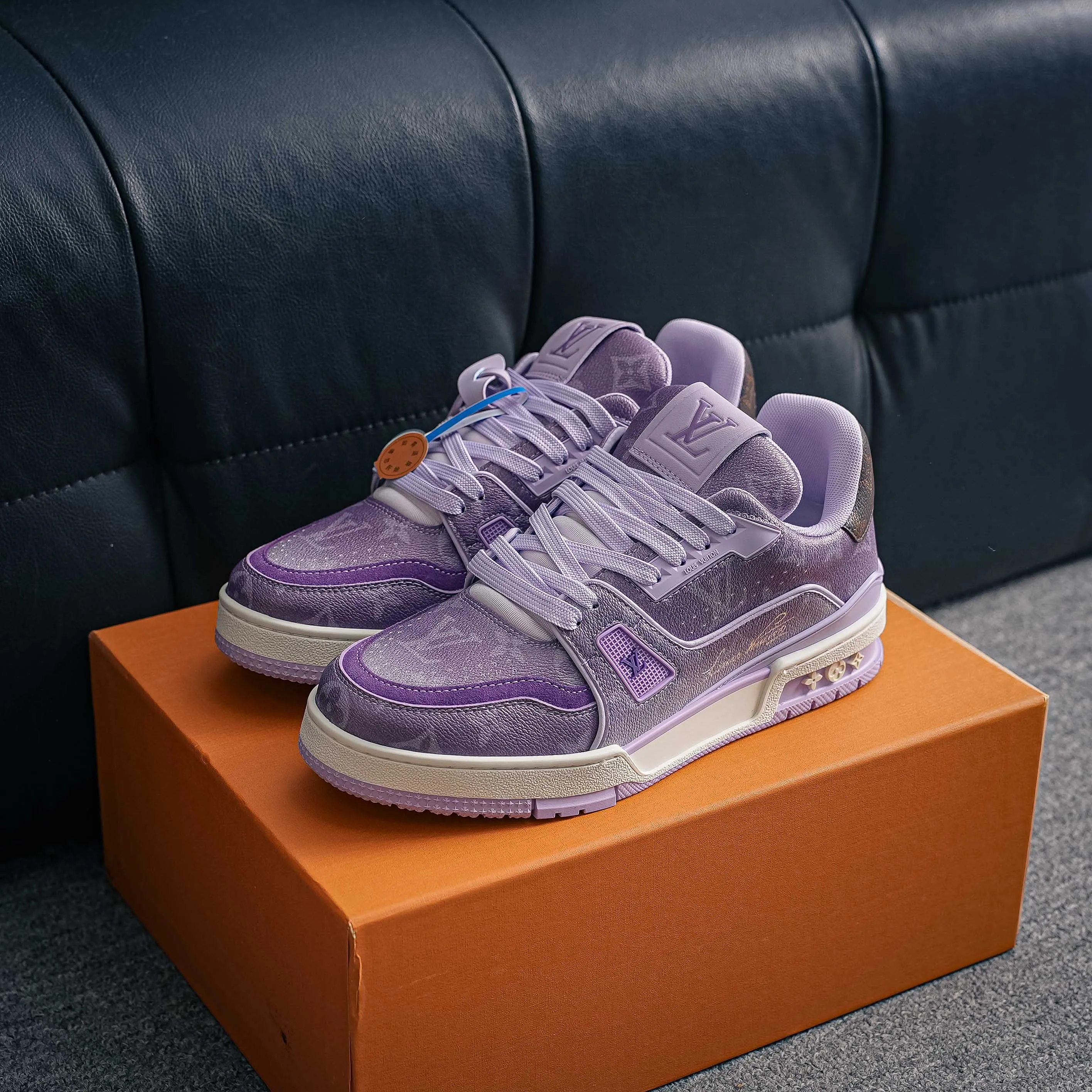# LV- - trainer 2026 New Arrival 1：1 ！！ Shoes Cowhide Leather ， LOGO ， Breathable ， 。